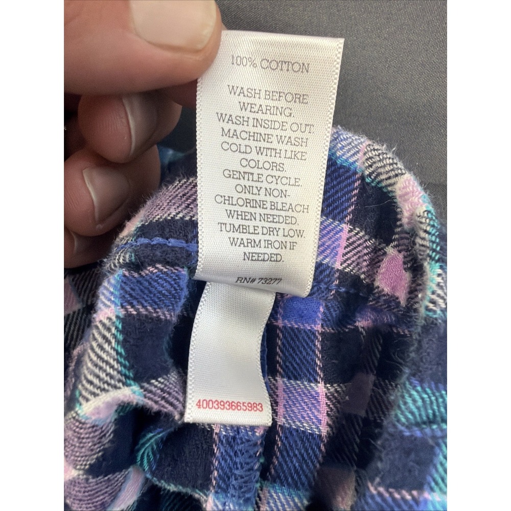 So brand pajama pants feature a plaid pattern Large - Picture 3 of 3